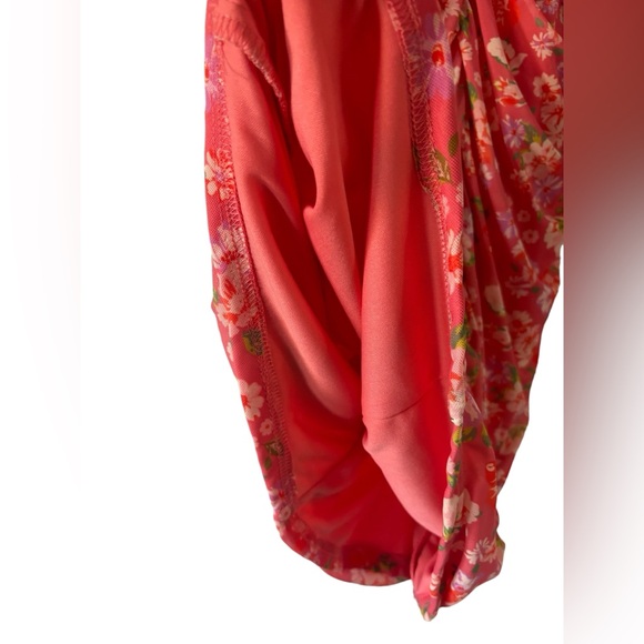 Coco and Shay Pink Floral Ruched Stretch Bodycon Mini Dress - Picture 4 of 6